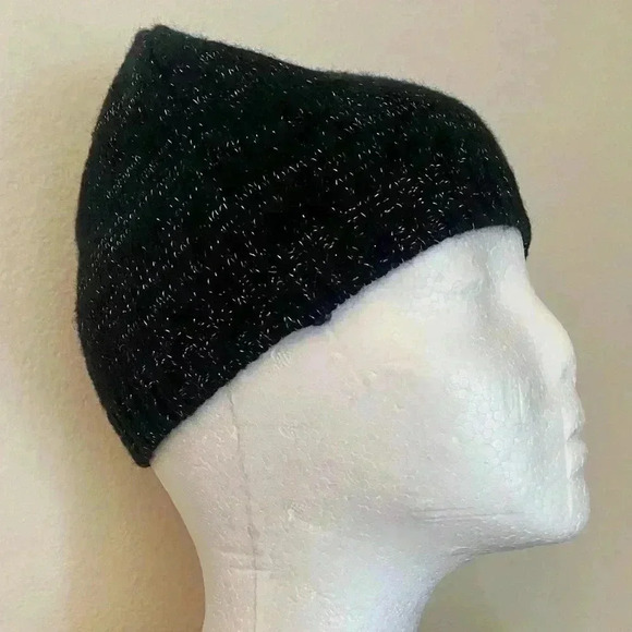 🖤Jaclyn Smith Black w/ Silver Sparkles Beanie🤍 - Picture 2 of 7